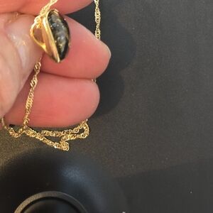 Elegant Gold Pendant Necklace